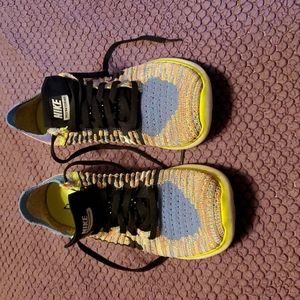 Nike Free RN FLYKNIT SNEAKERS